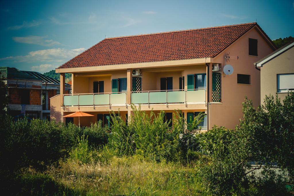 Apartments Dujic Tribunj  Room photo